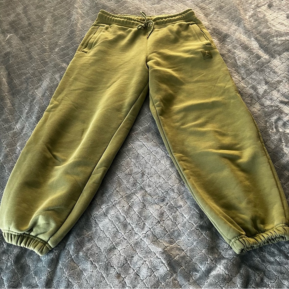Jordan Women's Green Cotton sweats Joggers M‎